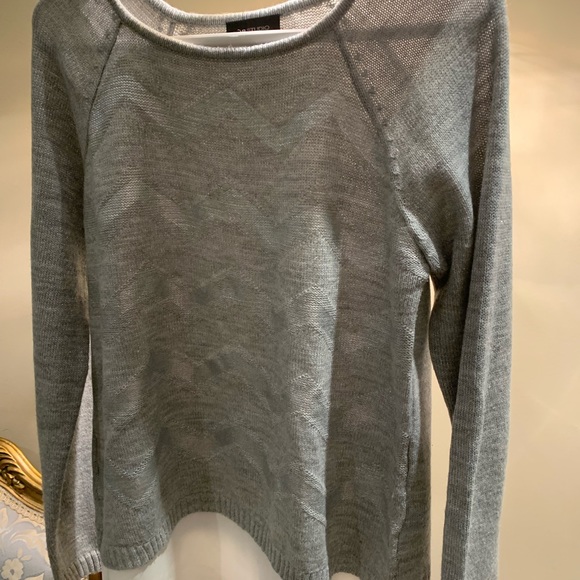 Beautiful sweater AB Studio in gray color and has silver tone .size : large. - Picture 10 of 13
